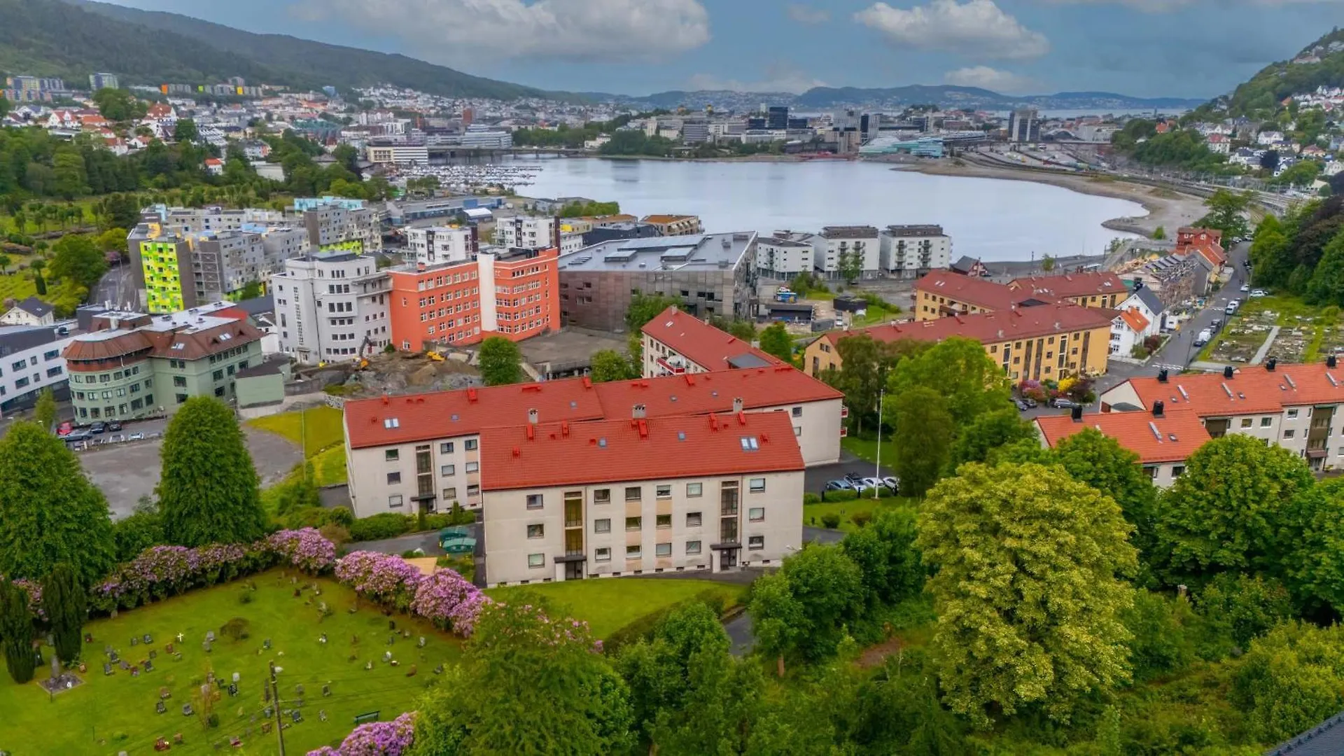 Roomsly Apartments - Free Parking In Peaceful Area Bergen